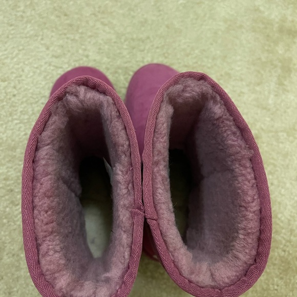 UGG Australia Classic Short Boots Size 8 Color Pink - Picture 7 of 12